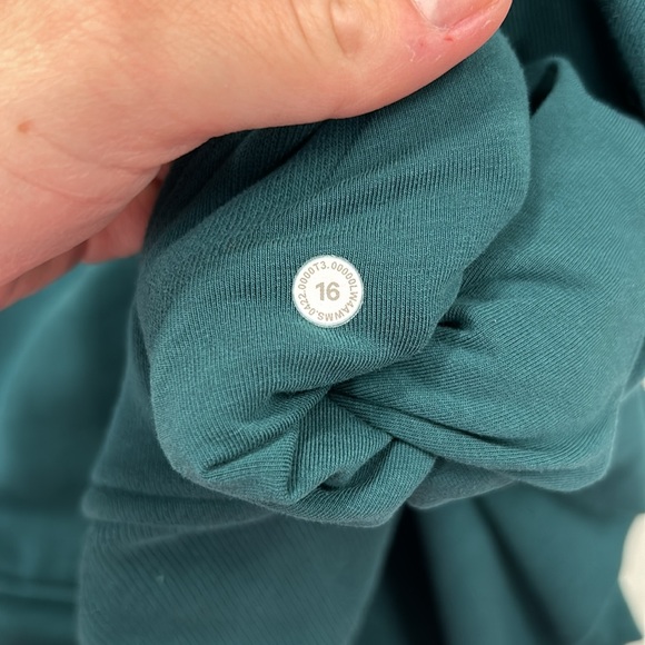 2 Women’s Lululemon Full Zip Scuba - Picture 5 of 12